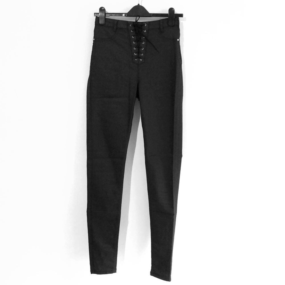 Black skinny jeans with wax feel